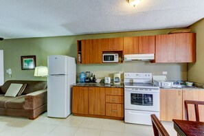 Appartement Confort, 2 chambres | Restauration dans la chambre