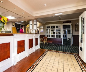 Reception - Paddington House Hotel (Warrington)