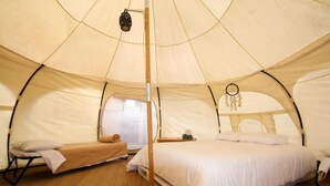 Tent, 1 Queen Bed, Mountain View | Rollaway beds (surcharge), bed sheets - Tendo Glamping (Amatlán)