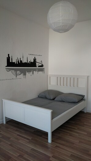 Classic Apartment, 2 Bedrooms | 2 bedrooms, iron/ironing board, cribs/infant beds, free WiFi - 100 m2 - 3 room apartment (Siegburg)