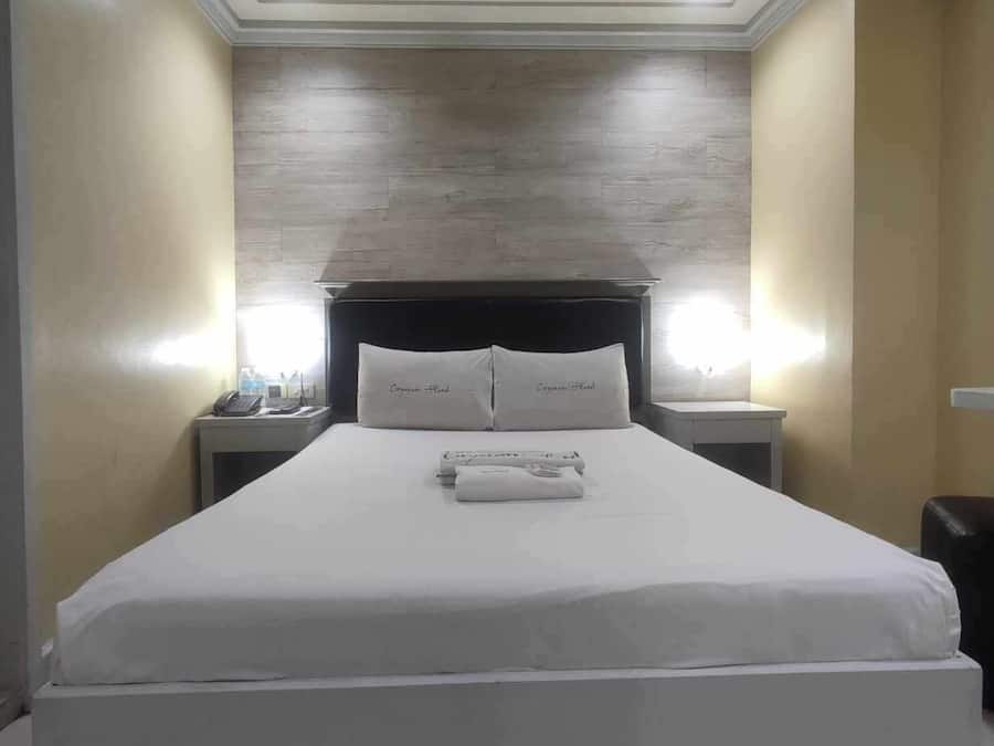 Camera Standard | Una scrivania, Wi-Fi gratuito