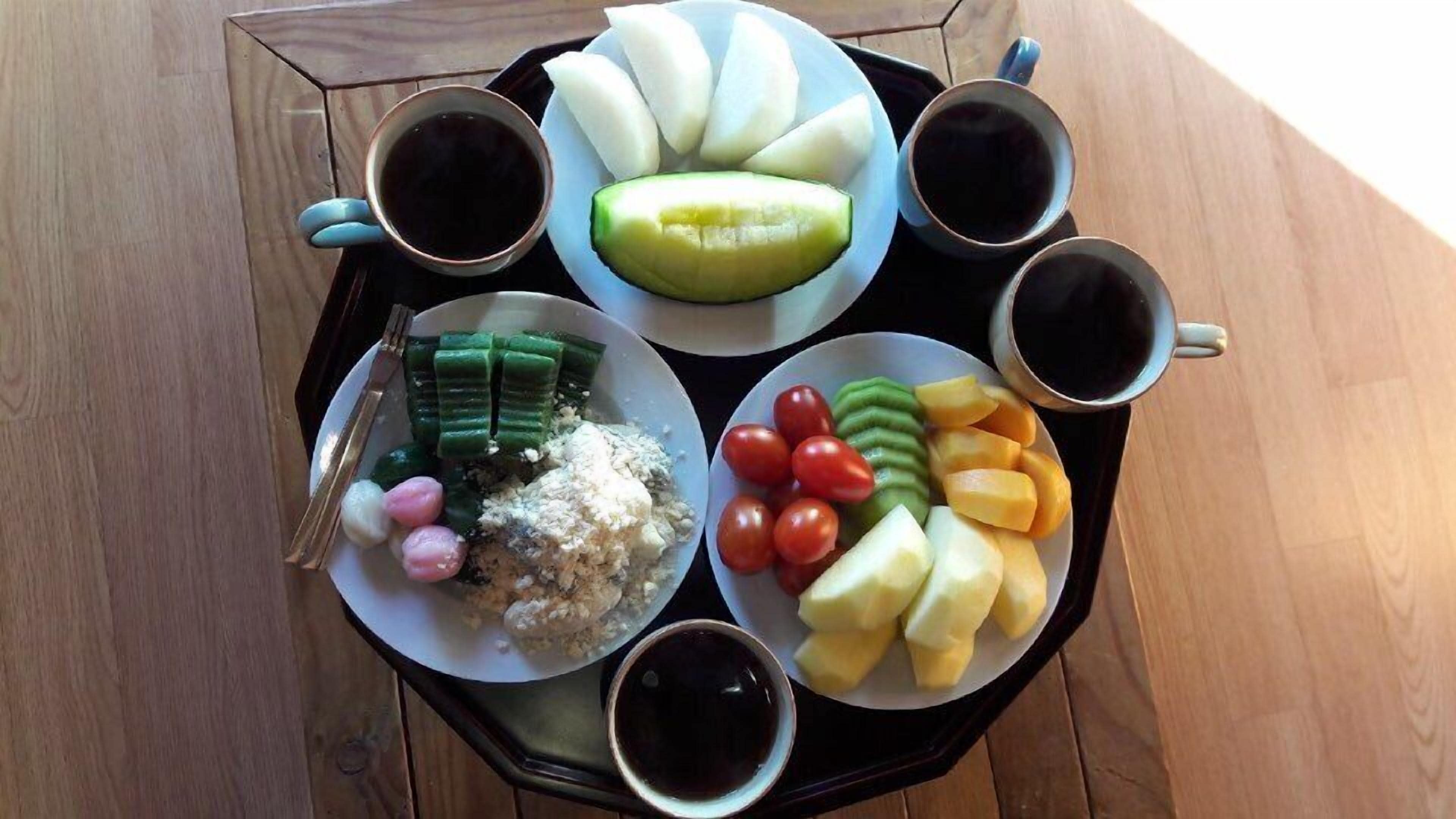 Free daily local cuisine breakfast 
