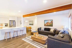 TV, fireplace, Netflix, streaming services