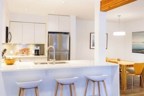 Fridge, microwave, oven, stovetop - Ski in & Out, Great Location, Free Shuttle Bus! (Whistler)