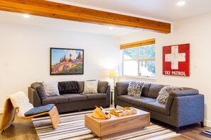 Televisión, chimenea, Netflix y servicios de streaming 