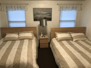 3 bedrooms, iron/ironing board, travel crib, free WiFi