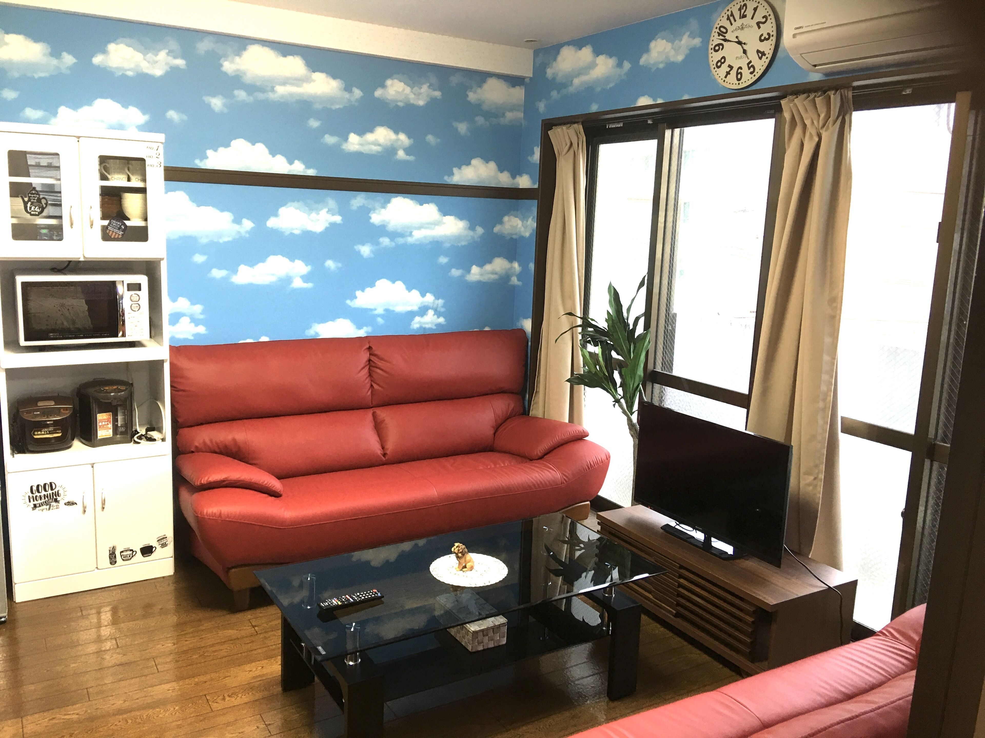 grand room, non smoking | 1 bedroom, premium bedding, individually decorated, desk