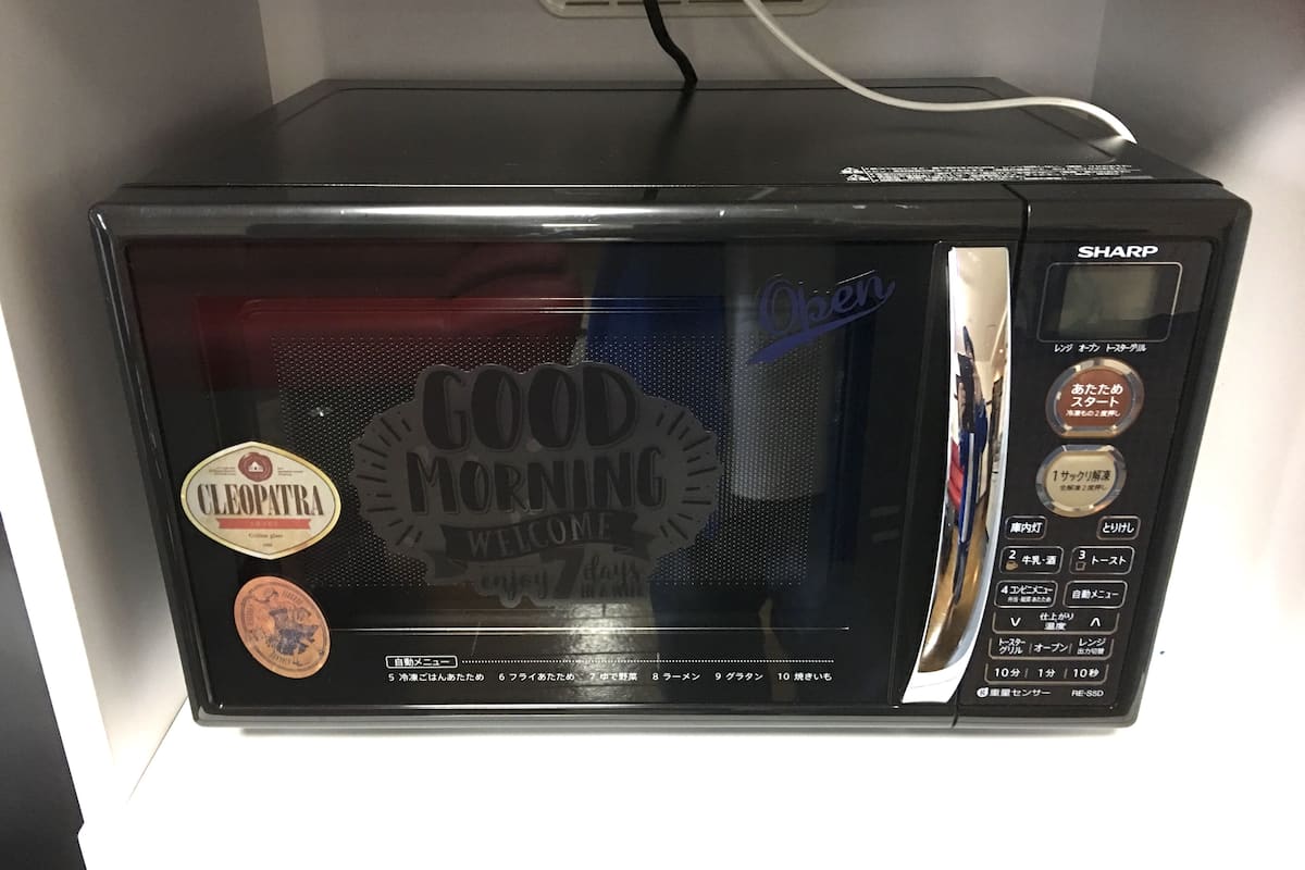 grand room, non smoking | 1 bedroom, premium bedding, individually decorated, desk