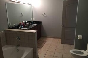 Bathroom - Atlantic Station Condos (Atlanta)