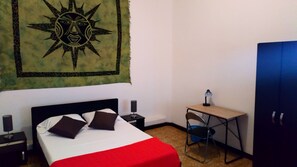 1 bedroom, desk, rollaway beds, free WiFi