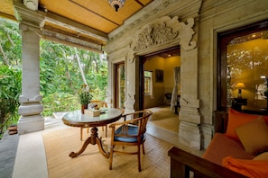 Phòng Superior (Garden Tea House) | Ban công