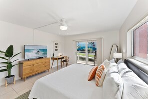 3 chambres, matelas mémoire de forme, bureau, fer et planche à repasser