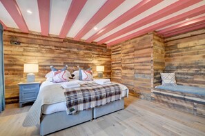 15 bedrooms, iron/ironing board, travel cot, free WiFi