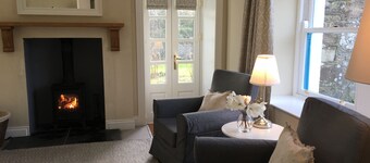 Garden Cottage with private enclosed walled garden