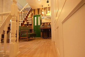 Interior - Ratana Boutique Hostel (Bangkok)