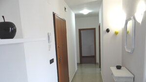 Interior - Large apartment by the sea (Martinsicuro)