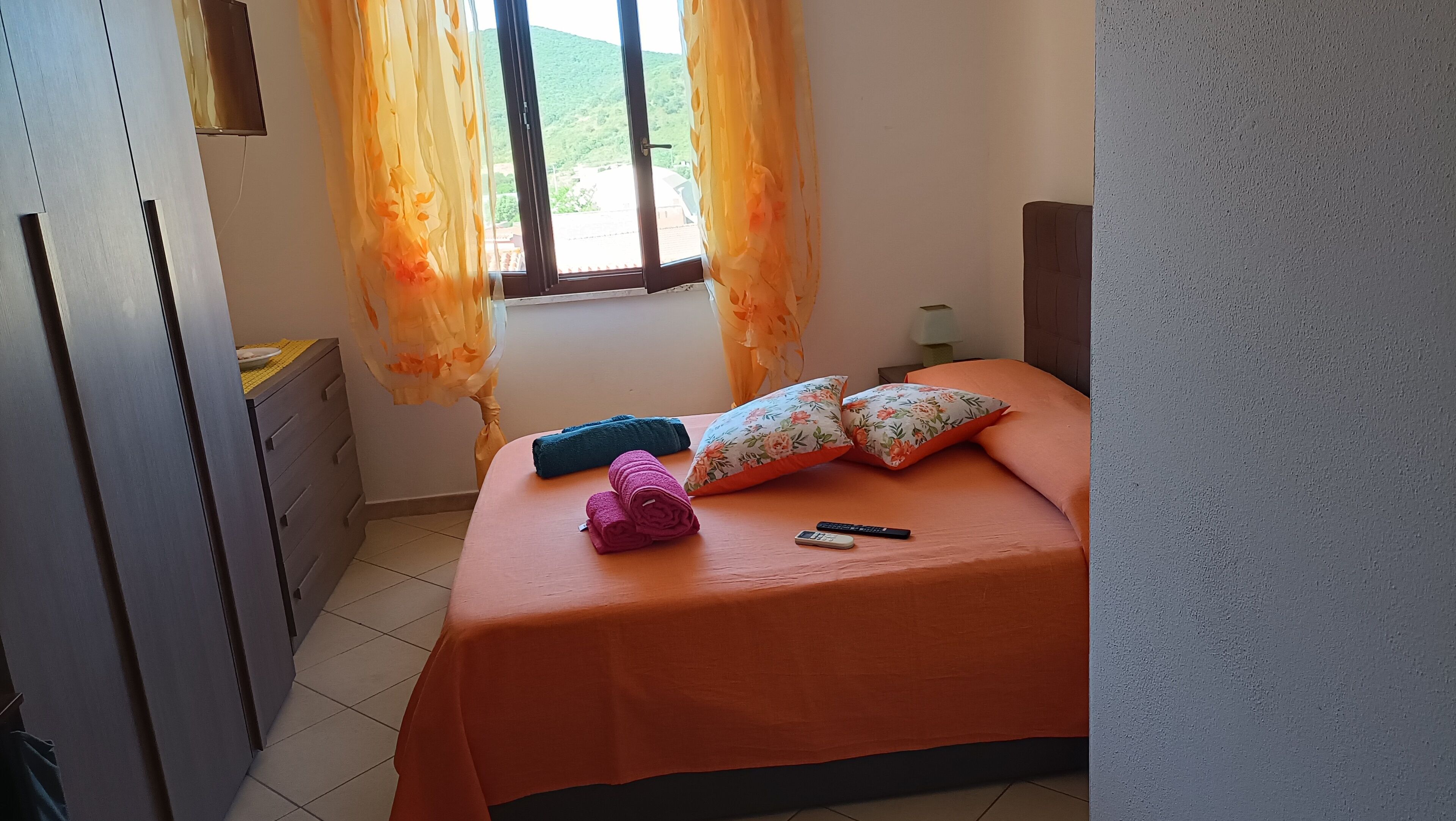1 bedroom, desk, iron/ironing board, free WiFi