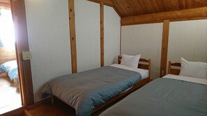 Log House for 6 Guests, Non-Smoking | Free WiFi, bed sheets - Karuizawa Sunny Village (Karuizawa)