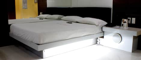 Bureau, lits pliants/supplémentaires, Wi-Fi gratuit, draps fournis