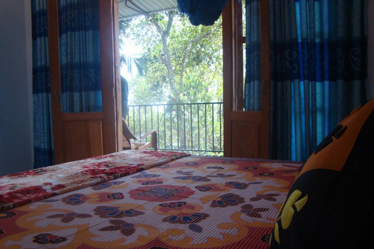 1 bedroom, free wired Internet