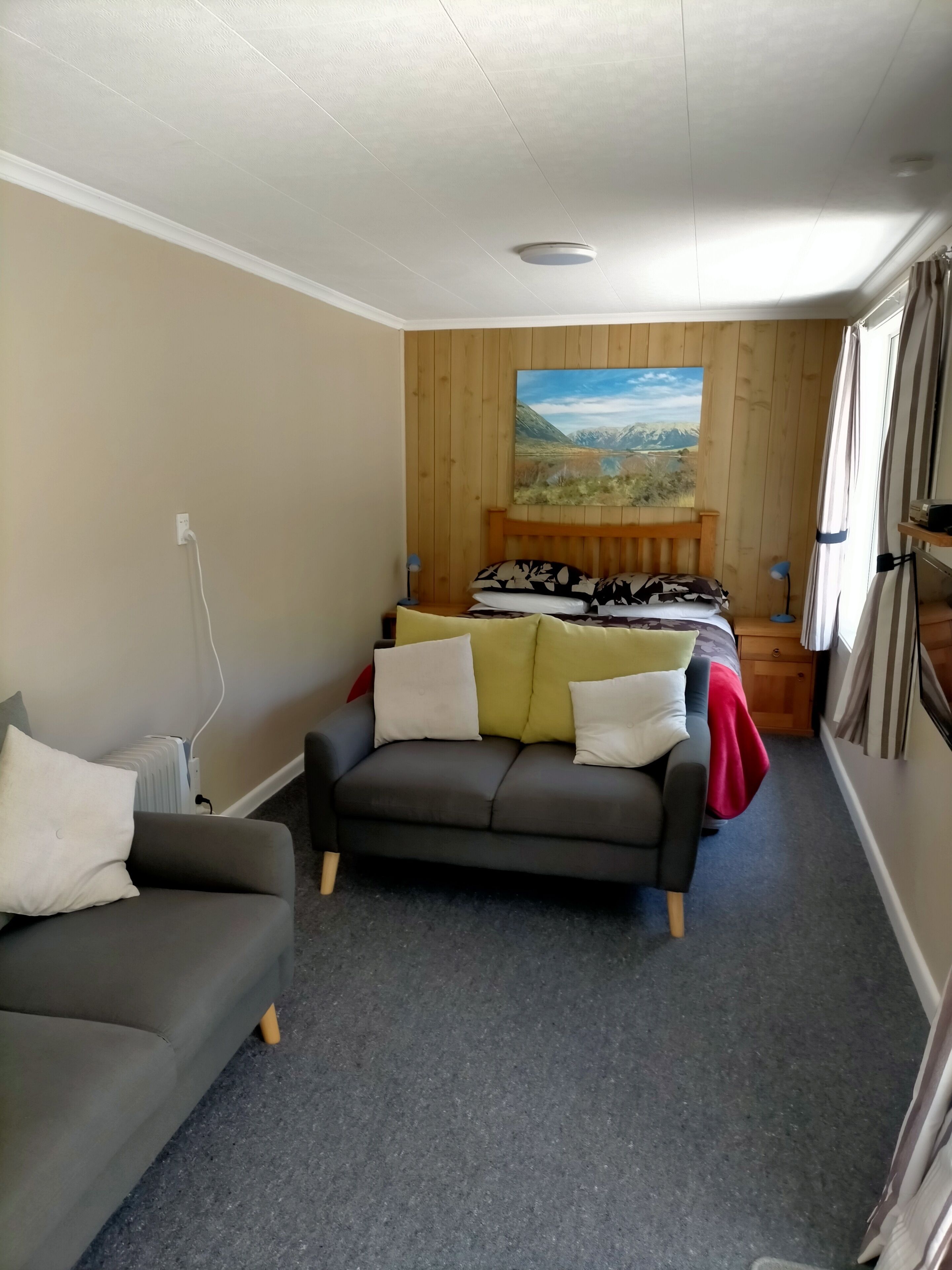 ファミリー シャレー マウンテンビュー | アイロン / アイロン台、WiFi (無料)、ベッドシーツ