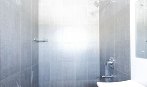 Rom – deluxe | Dusj på badet