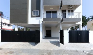 Front of property - Treebo Hi Line Apartments Kalapatti (Coimbatore)