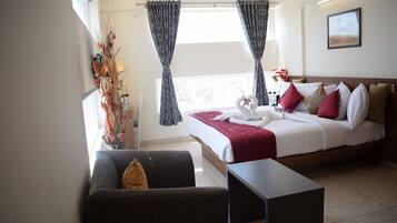 Luxury Suite, 1 King Bed | Minibar, in-room safe, desk, free WiFi