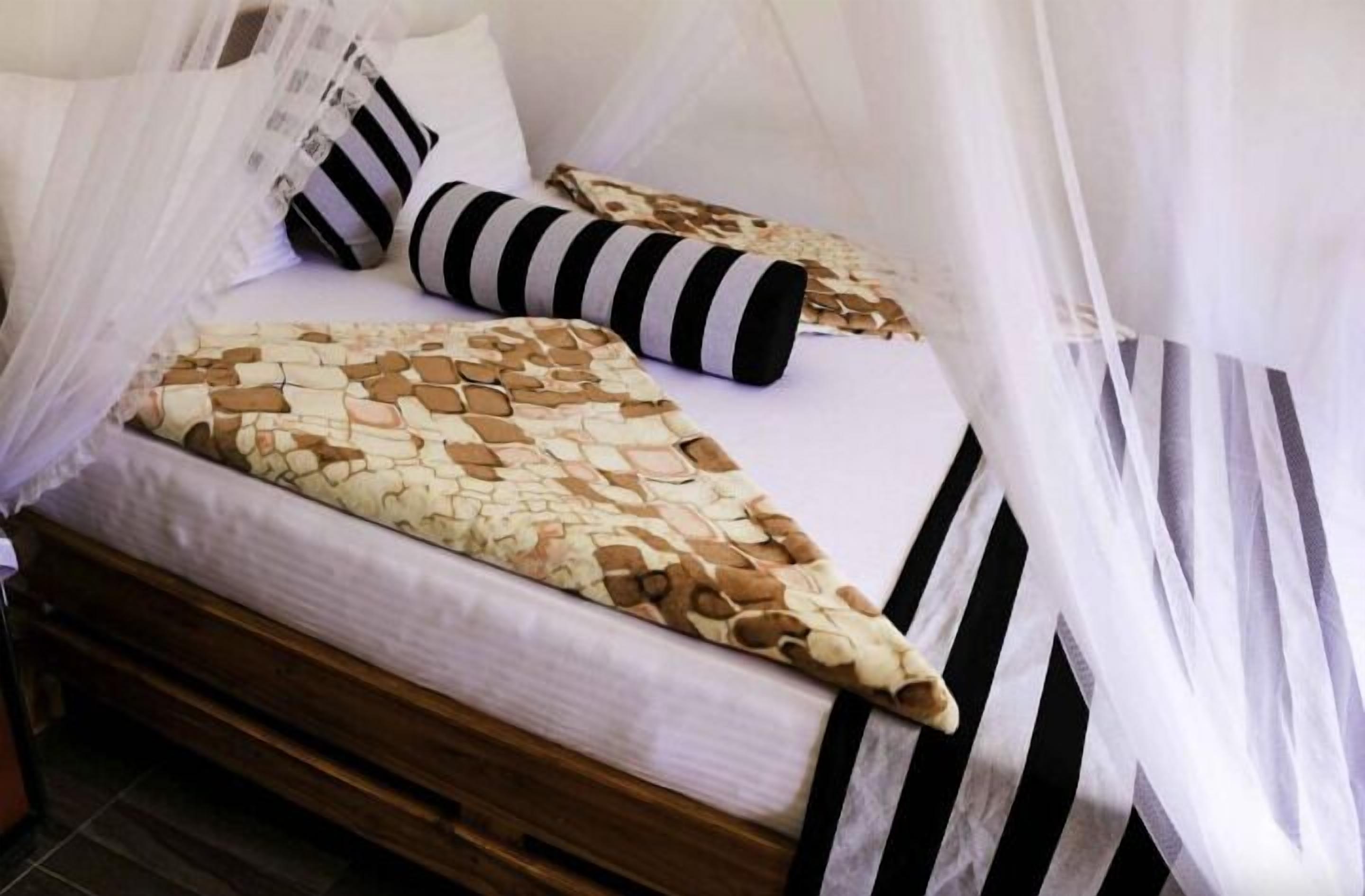 2 habitaciones, escritorio, cortinas blackout y wifi gratis 