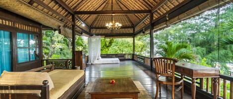 高级双人房, 1 间卧室, 海景, 临海 | 露台