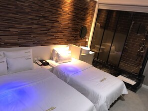 Habitació amb dos llits individuals | Wifi gratuïta 