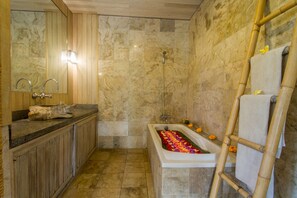 Bathroom - Sarin Ubud Suites by GenuineHost (Ubud)