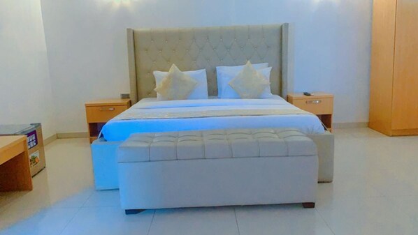 جناح جونيور | مكتب وواي فاي مجانًا