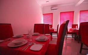 Daily continental breakfast for a fee - Roses Regency Hotel and Suites (Abuja)