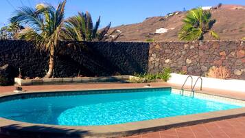 Piscina all'aperto, una piscina riscaldata