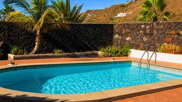 Piscine extérieure, piscine chauffée