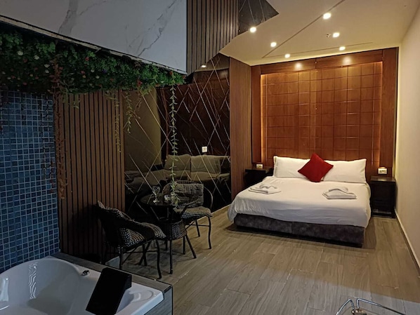 Romantic Room, 1 Double Bed | Egyptian cotton sheets, premium bedding, memory foam beds