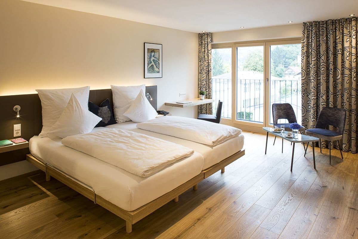 Premium kamer, 1 twee- of 2 eenpersoonsbedden, toegankelijk voor mindervaliden | Luxe beddengoed, een kluis op de kamer, een bureau, gratis wifi