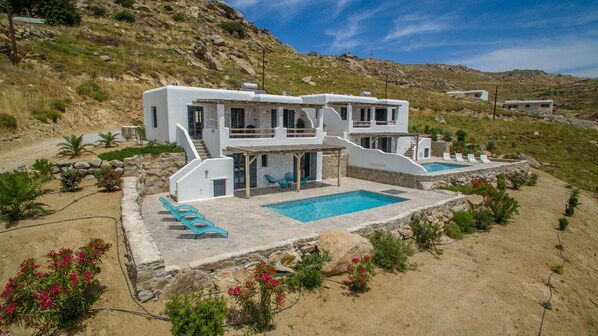 Aerial view - Mikri Villas (Naxos)