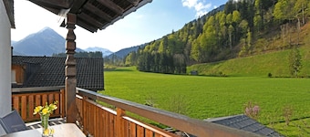 Rustic vacation apartment - Haus Diedamsblick