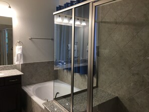 Deluxe House, 4 Bedrooms, Accessible | Bathroom | Separate bathtub and shower, free toiletries, hair dryer, towels - Lake Front House 4BR2B In West Houston (Katy)
