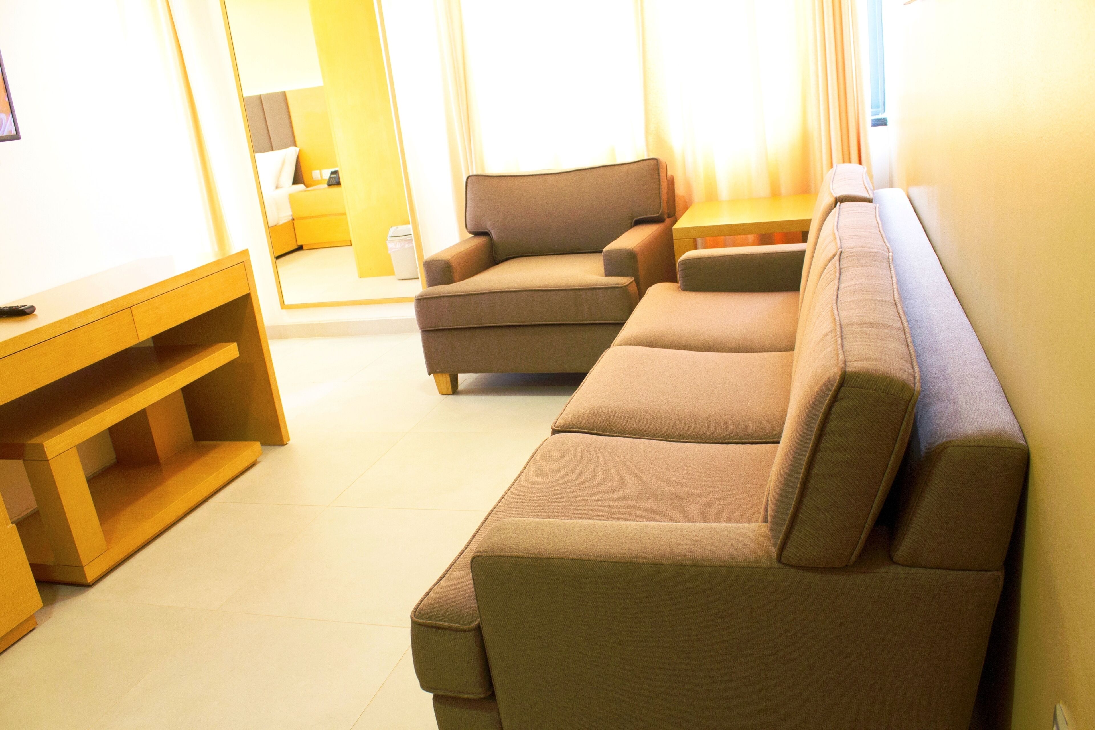 classic suite, balcony | premium bedding, minibar, in-room safe, desk