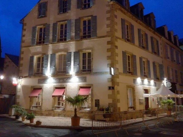 Front of property - evening/night