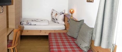 1 chambre, bureau, Wi-Fi, draps fournis