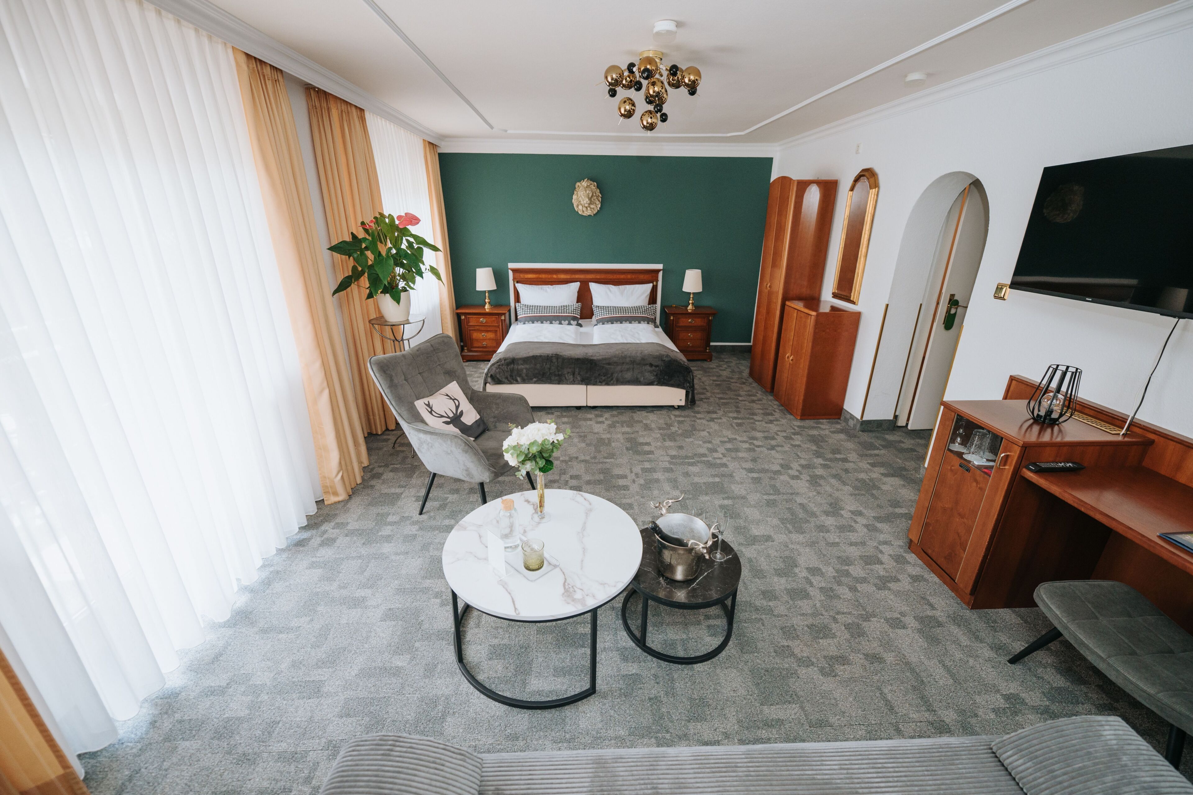 1 bedroom, in-room safe, desk, travel cot