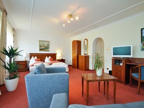 Unclassified image, 4 of 12, button