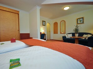 1 bedroom, in-room safe, desk, WiFi