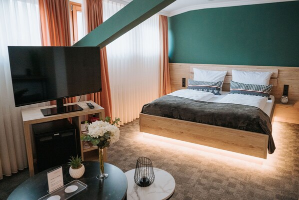 1 bedroom, in-room safe, desk, WiFi