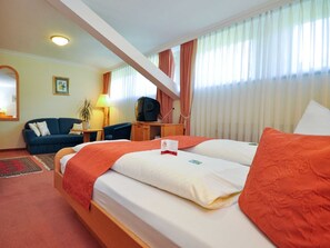 1 soveværelse, pengeskab på værelset, skrivebord, Wi-Fi