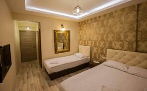 In-room safe, desk, free WiFi, wheelchair access - Seven Park Otel (Nevsehir)